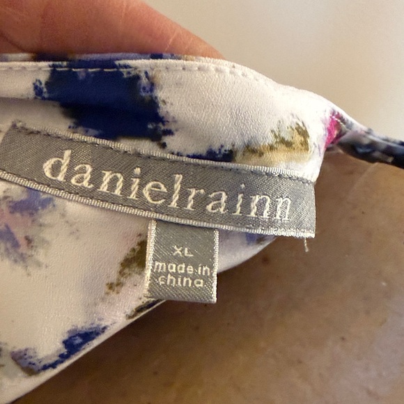 Daniel Rainn White Floral Blouse - Picture 3 of 8